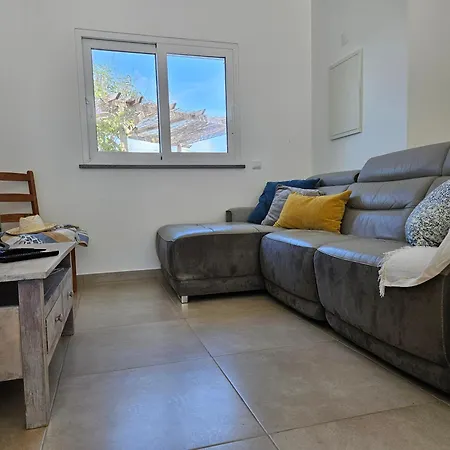 Quinta Oliveiras, Country House, Private Pool, Parking, Wifi, Ac, Nearby Villa